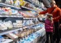 Яйця від 42 грн, гречка по 54: скільки коштують продукти в супермаркетах 1 вересня