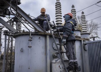 На Херсонщині та Миколаївщині відновили енергопостачання після блекауту