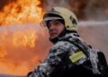 У Білій Церкві після атаки РФ горить підприємство, мешканців закликали закрити вікна
