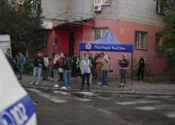 Масований удар по Києву: у двох районах надають допомогу постраждалим