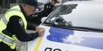 П’яний і озброєний: в Києві злочинець влаштував стрілянину з вікна, – ФОТО