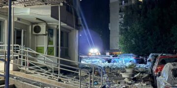 Пошкоджено висотку, зруйновано офіси та навчальні заклади: фото Одеси після нічної атаки РФ