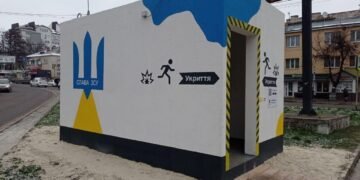 У Києві закуповують мобільні укриття: чому проєкт роками стикався з труднощами
