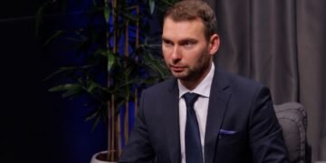 Зеленський 23 рази говорив про вибори, але законодавство не змінено: інтерв’ю з Железняком