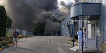 Завод фармкомпанії КУСУМ у Сумах зруйновано обстрілом, загинув інженер
