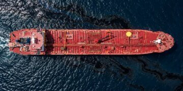 Росія отримала рекордні $2,76 млрд від експорту нафти – Bloomberg