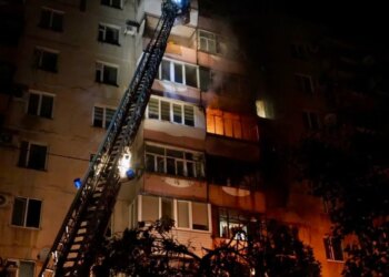 Удар рф по будинку в Запоріжжі: щонайменше п’ятеро поранених