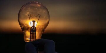 рф атакувала енергооб’єкт, частина Києва і області залишилася без світла – Міненерго