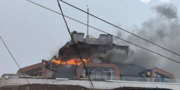 Ворог продовжує атакувати Україну: в Одесі пошкоджена багатоповерхівка, а у Дніпрі – критична інфраструктура