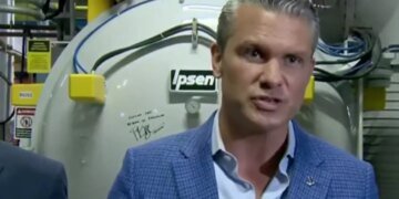 Україна проявила героїзм, але військова допомога їй виснажила запаси озброєння США – Гегсет