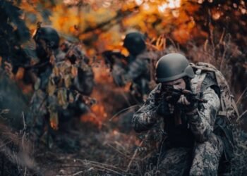 На фронті за добу понад 200 боєзіткнень, ворог атакував на восьми напрямках