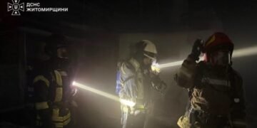 Росіяни вночі атакували залізничний вокзал та будівельний супермаркет на Житомирщині
