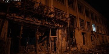 Росія атакувала Київ балістикою. Одна людина загинула, ще восьмеро зазнали травм