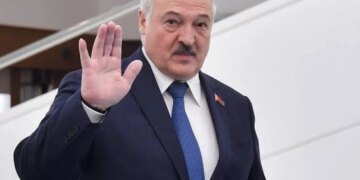 ЄС зняв санкції з двох наближених до Лукашенка бізнесменів