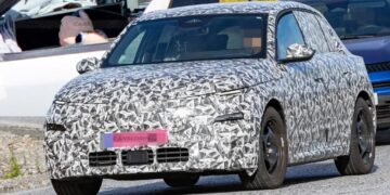 Новий електричний Peugeot 208 засвітився на тестах