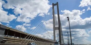 Південний міст відкрито: однак проїхати зможуть не всі