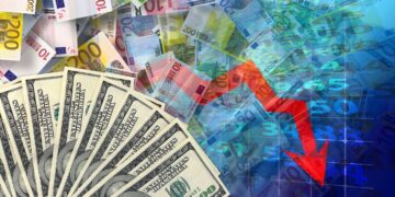 Долар опустився нижче 44,90 грн: курс НБУ на 16 жовтня та як правильно розподілити заощадження