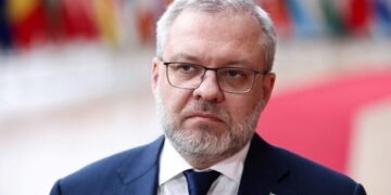 ВАКС зняв електронний браслет з ексміністра енергетики Галущенка
