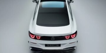 Mercedes готує електричну версію E-Class