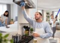 Як скоротити час на прибирання: поради від засновника Dazzle Cleaning Company