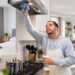 Як скоротити час на прибирання: поради від засновника Dazzle Cleaning Company