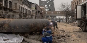 На Дарницькій ТЕЦ усувають наслідки обстрілу, опалення ще немає