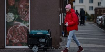 У Києві та низці областей розпочались аварійні відключення світла