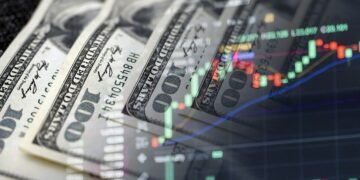 Курс валют на 29 жовтня: долар стрімко зростає в обмінниках, але падає у банках